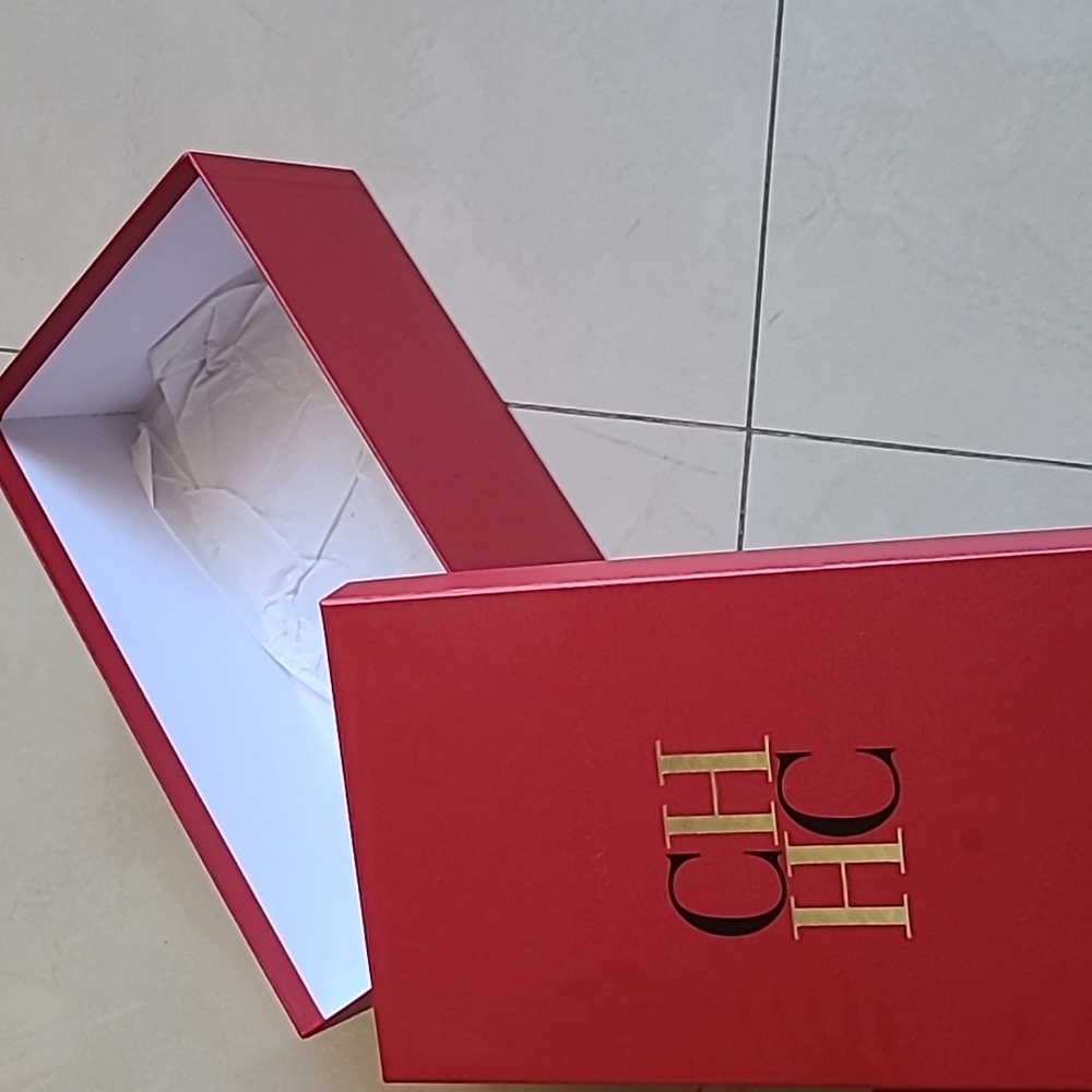 Empty box - Picture 4 of 5